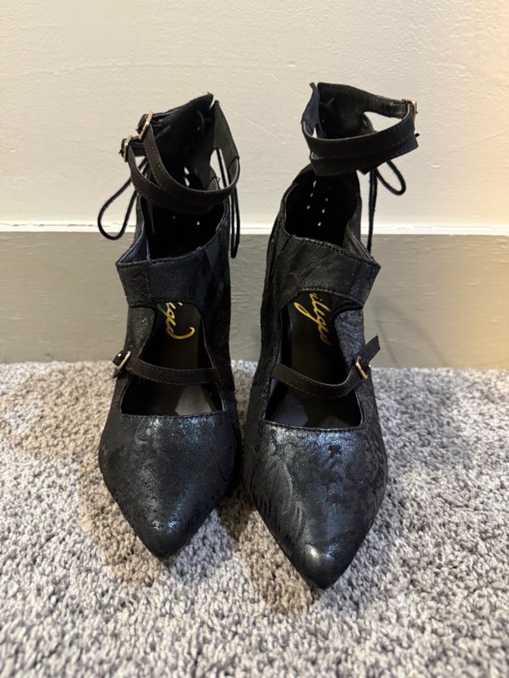 Privileged Black Strappy Heels – Mary Jane Style – Size 8.5 - Picture 3 of 7
